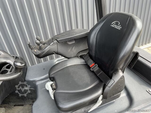 Elektrisk 3 -hjulet gaffeltruck Linde E16-02