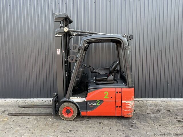 Elektrisk 3 -hjulet gaffeltruck Linde E16-02
