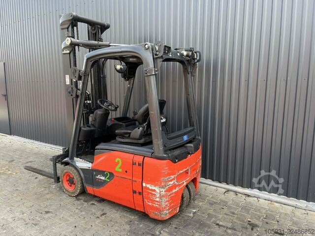 Elektrisk 3 -hjulet gaffeltruck Linde E16-02