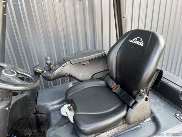 Elektrisk 3 -hjulet gaffeltruck Linde E16-02