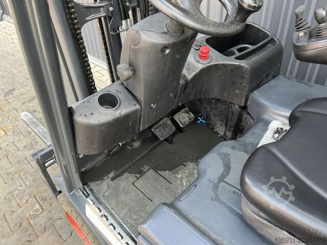 Elektrisk 3 -hjulet gaffeltruck Linde E16-02