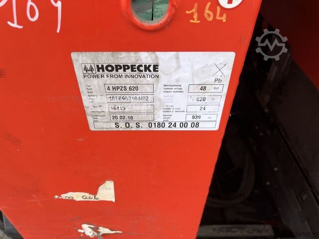 Reach truck Linde R12B-01