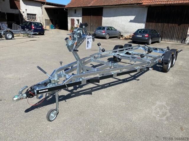Båttrailer Brenderup Brenderup Premium Bootsanhänger 242500TB SR mit Superrollen, 2,5 to. 7,2m/ 24 Fuß