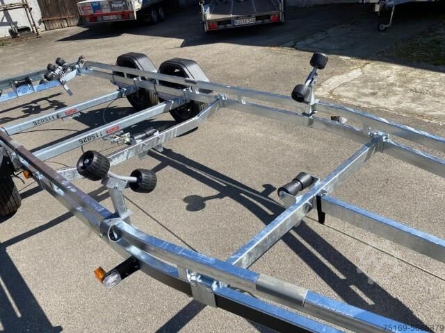 Båttrailer Brenderup Brenderup Premium Bootsanhänger 242500TB SR mit Superrollen, 2,5 to. 7,2m/ 24 Fuß