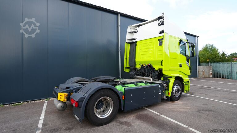 Padrão-SZM Iveco Stralis 460 CNG gas tractor unit
