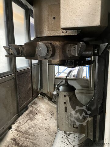 Shaft turning machine EMAG VTC 250