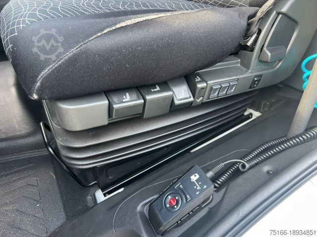 Ponyvával szerelt furgon MERCEDES-BENZ ATEGO 823 L Pritsche/Pl. 6,10 m LBW 1 T*Luft HA