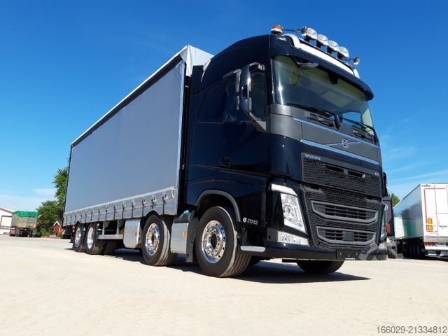 Ladbil med presenning VOLVO 8x2 mit Schwerlast-Ladebordwand Rampe Stapler