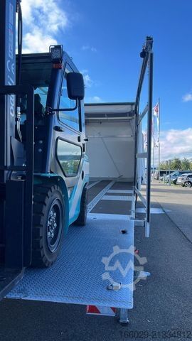 Ladbil med presenning VOLVO 8x2 mit Schwerlast-Ladebordwand Rampe Stapler