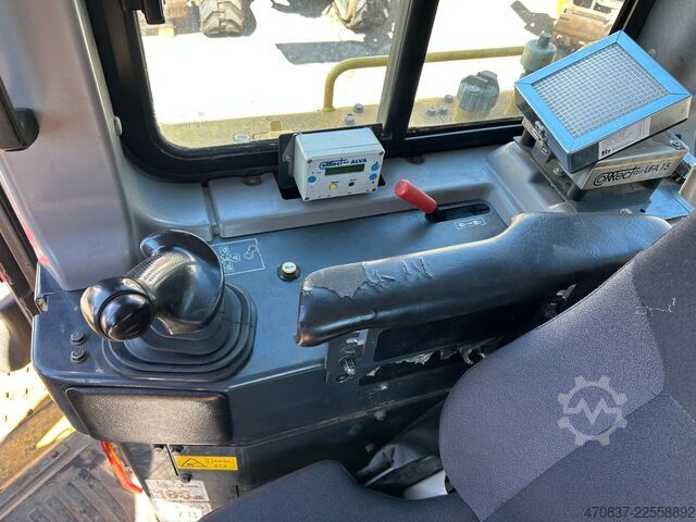Vejtromle KOMATSU D 65 PX - 18 **Ketten und Laufwerk NEU**