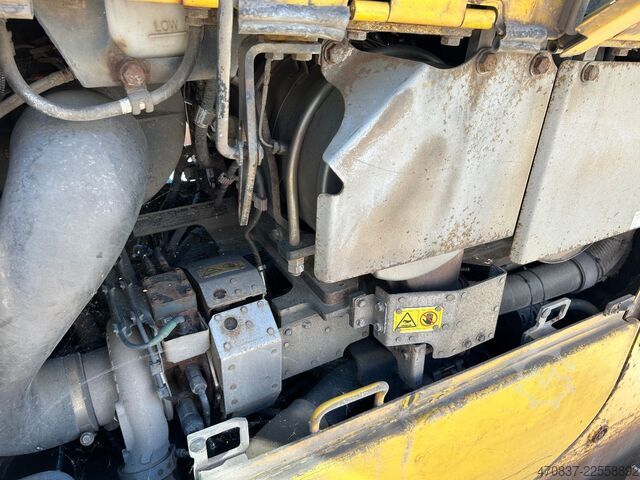 Vejtromle KOMATSU D 65 PX - 18 **Ketten und Laufwerk NEU**