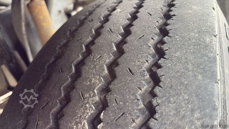 Saugfahrzeug MAN 18.232 (MANUAL PUMP / POMPE MANUELLE / 11.000L)