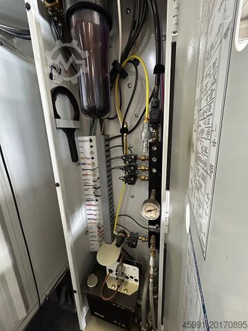 Pionowe centrum obróbkowe HAAS VF-2, with 4.axis rotary table