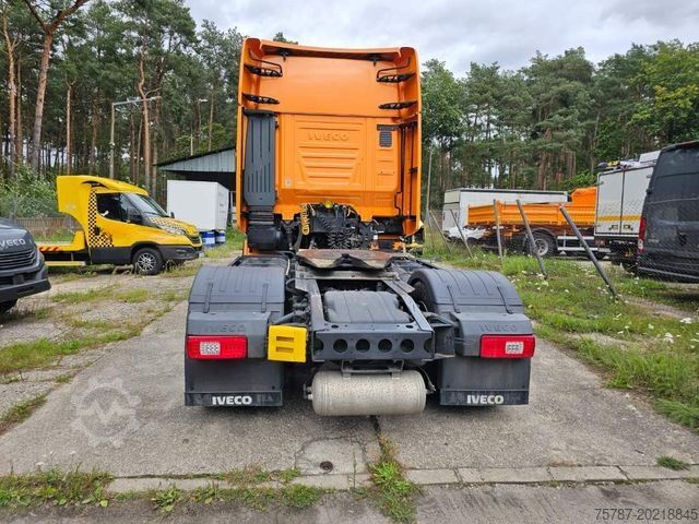 Standardowy ciągnik siodłowy IVECO 460, Retrader, CNG, voll durchrepariert