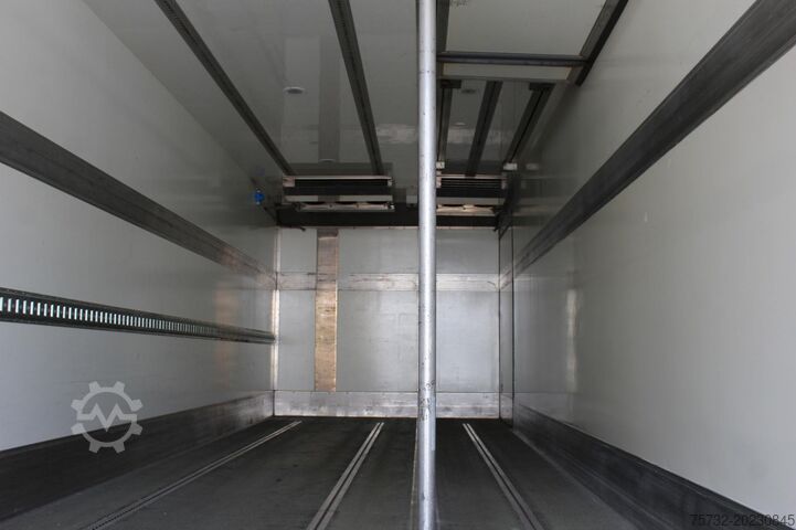 Chladírenský vůz Mercedes-Benz Actros 2533 E6 Kühlkoffer Lift-Lenkachse LBW
