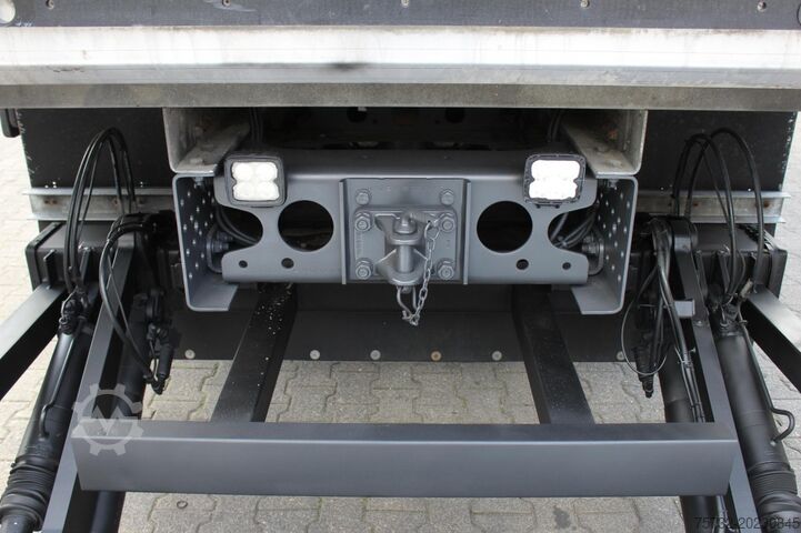 Chladírenský vůz Mercedes-Benz Actros 2533 E6 Kühlkoffer Lift-Lenkachse LBW