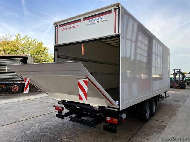 Reboque baú Möslein TK0105D-L Weiß  Tandem Koffer, Ladebordwand 1,5 t + DurchladbarNeufahrzeug --