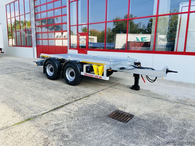 Reboque Möslein TMH 2  14 t Tandem- Absetzmuldenanhänger,geschlossenen BodenNeufahrzeug