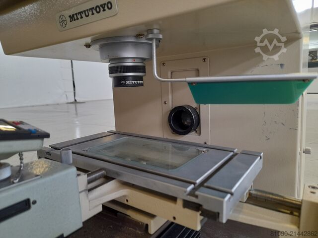 Projektor profilu MITUTOYO PJ-300H
