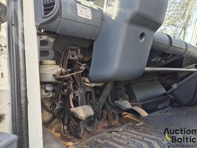 Kipper Mercedes-Benz Unimog U 400