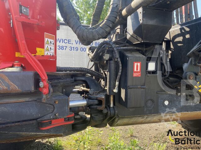Uitrijwagen Komatsu 895