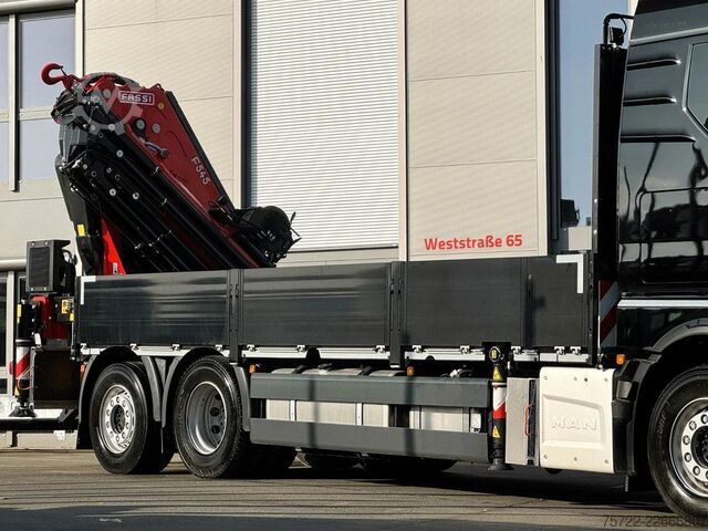 Camião-grua MAN TGX 26.540 6x2-4 LL Containerpritsche Fassi 545