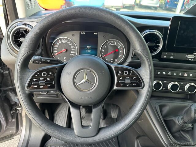 Minibus Mercedes-Benz Citan 113 Tourer  PRO Kamera 96kw SHZ