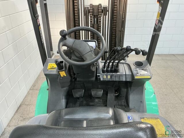 Chariot élévateur Mitsubishi FG30N