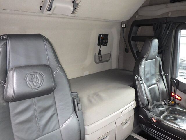 Trattore stradale standard SCANIA R 450 A Highline/Ret./Hydr./Safety/Leder/Spoiler