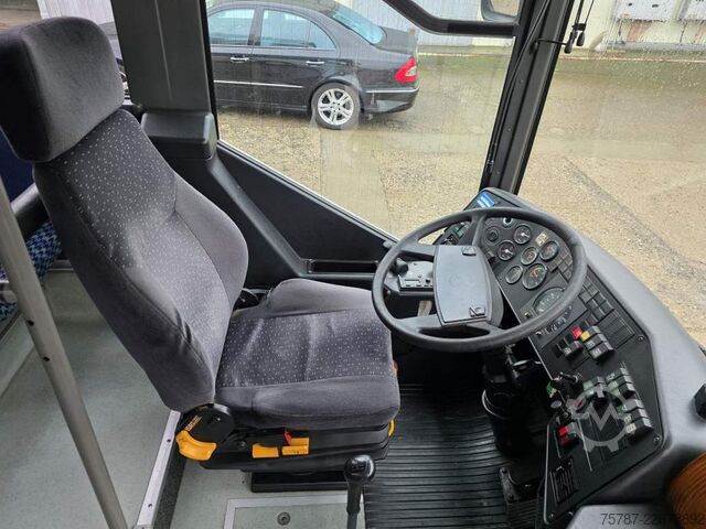 Autocarro interurbano SETRA S315 Überland 53+49+1, großer Gepäckraum