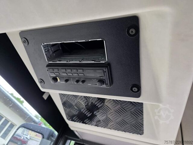 Autocarro interurbano SETRA S315 Überland 53+49+1, großer Gepäckraum