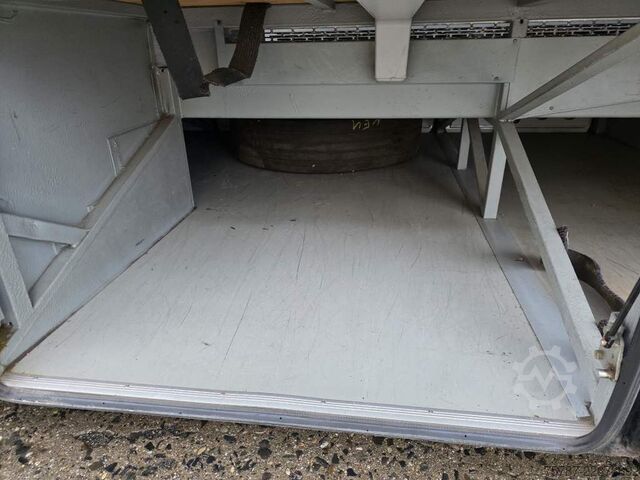Autocarro interurbano SETRA S315 Überland 53+49+1, großer Gepäckraum