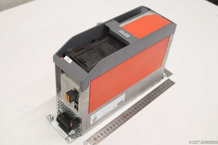 Frequency converter 0.55 kW SEW Eurodrive MDX91A-0020-5E3-4-XXX