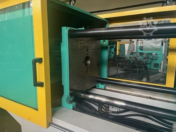 Enjeksiyon kalıplama makinesi Arburg 520S 1300-800