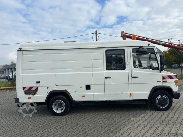 Højt tag varevogn MERCEDES-BENZ Vario 818 / Werkstatt / Kompressor / Doka