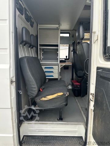 Højt tag varevogn MERCEDES-BENZ Vario 818 / Werkstatt / Kompressor / Doka