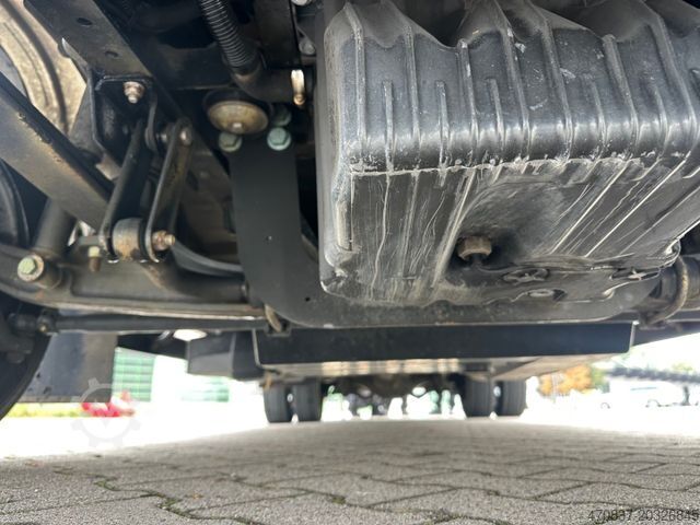 Højt tag varevogn MERCEDES-BENZ Vario 818 / Werkstatt / Kompressor / Doka