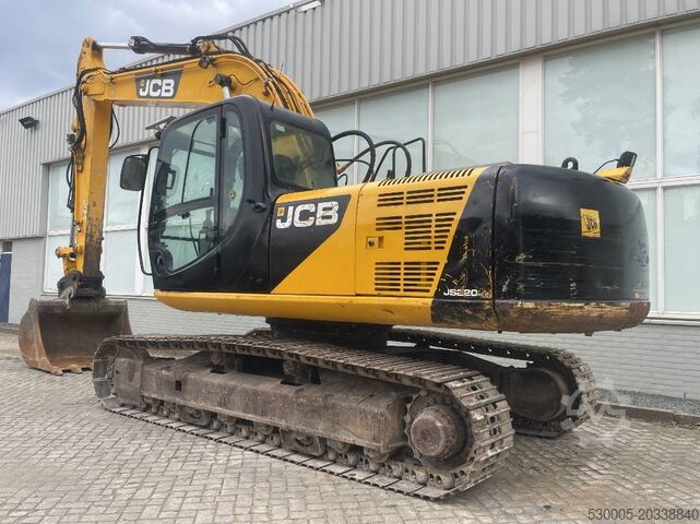 Rupsgraafmachine JCB JS 220 N LC      2012    CE