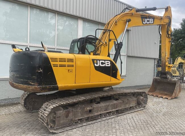 Rupsgraafmachine JCB JS 220 N LC      2012    CE