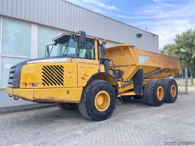 Kamion za otkači Volvo A 25 E      2007