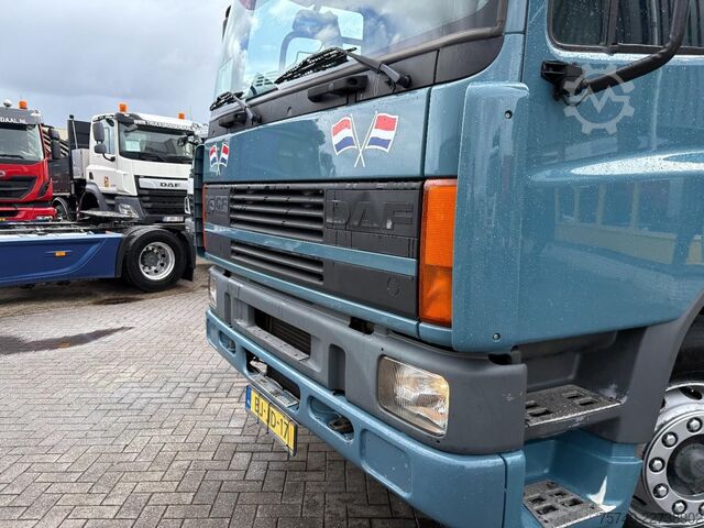 Veículo de recolha de resíduos DAF CF 75.250 + manual + 6x2 + 6cub system + euro 2