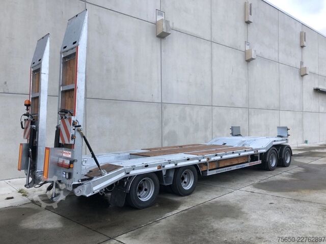 Dieplader oplegger Möslein T 4 VB H1  neuer 4 Achs Tieflader hydraulischen Rampen