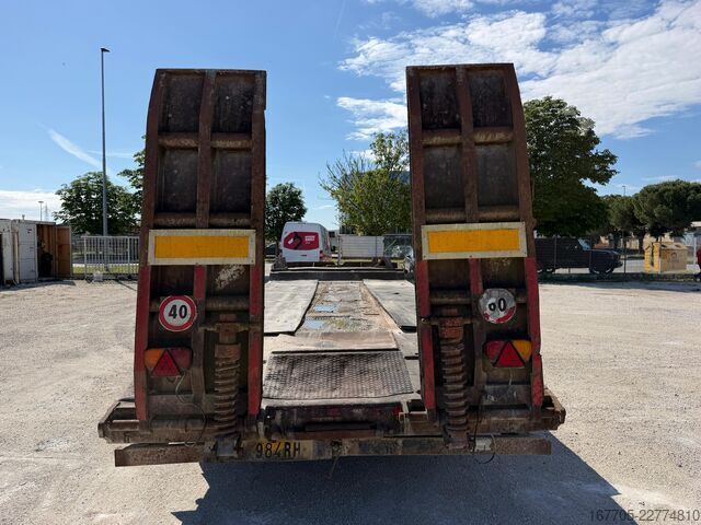 Semirimorchio ribassato per il trasporto di macchine edili CTC RP26S
