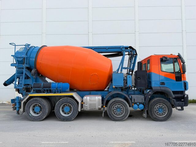 Autodomíchávač betonu Iveco TRAKKER AD340T45