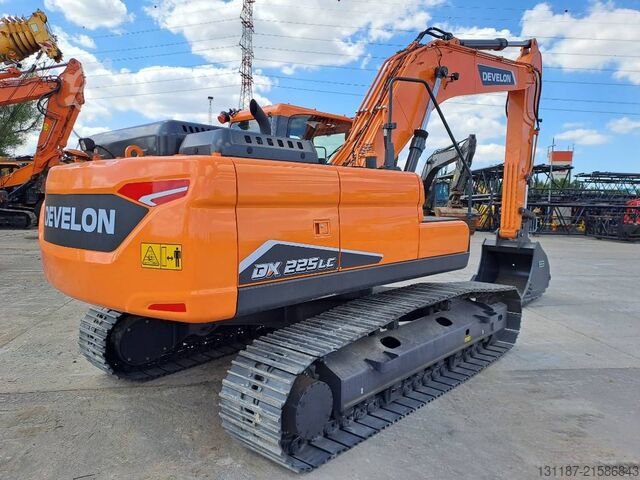 Excavadora sobre orugas Develon DX 225 LC-7M (UNUSED, multiple units available)