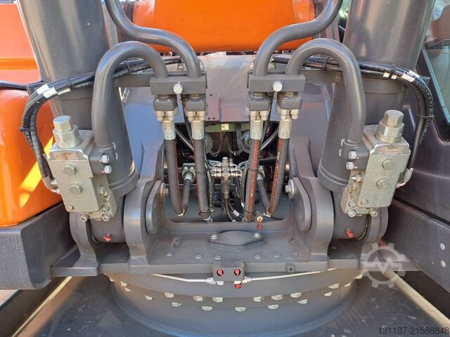 Crawler excavator Develon DX300LC-7M