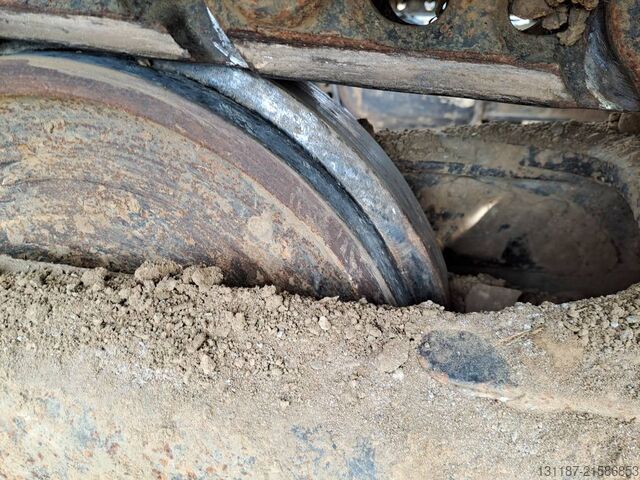 Crawler excavator Hitachi ZX135US