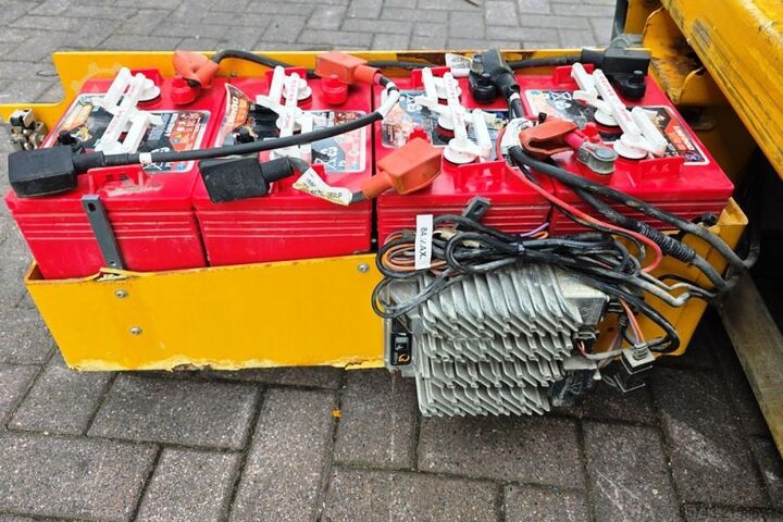 Podnośnik nożycowy Haulotte Optimum 8 Electric, 7.77m Working Height, 230kg Ca