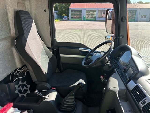 Pick-up skåpbil MAN TGL 8.220 / Palfinger PK 7001 + Funk / EURO 6