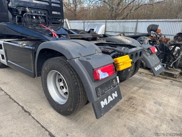 Standard tractor unit MAN TGX 18.480 Unfallschaden/damaged Retarder